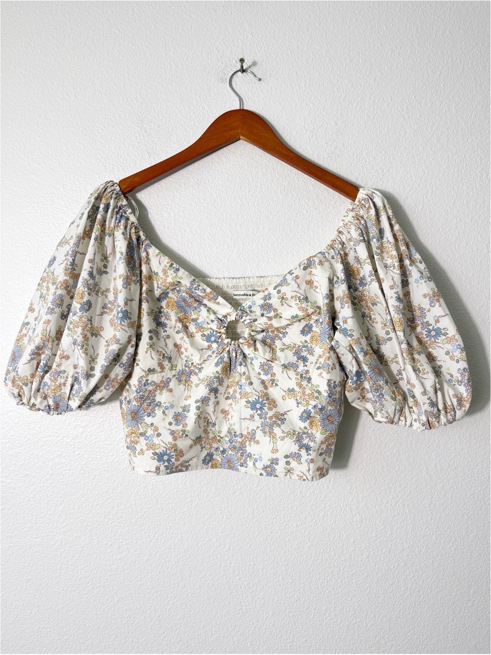 Abercrombie & Fitch Puff Sleeve Poplin O-Ring Top Floral Size Large NEW
